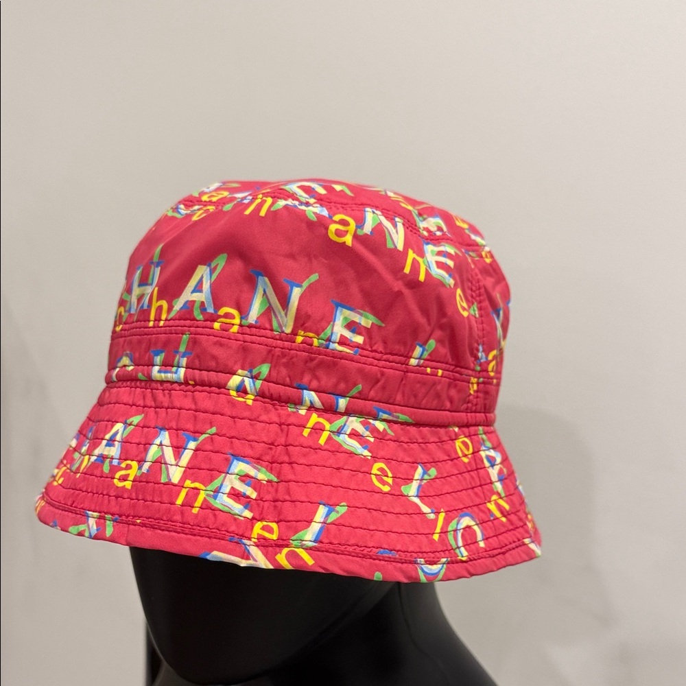 Chanel Multicolor Logo Bucket Hat PINK Size M NEW Rare Statement Vacation Summer
